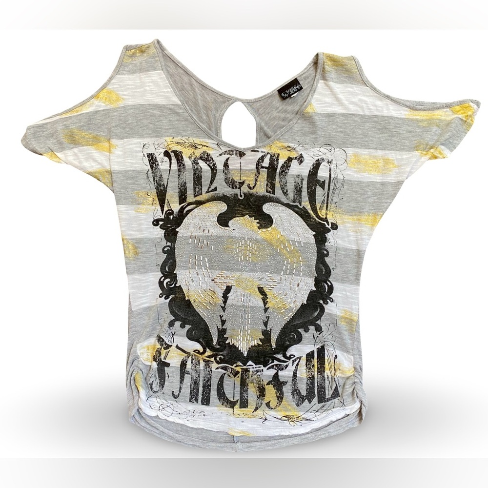 Daytrip Women’s Cold Shoulder Graphic Tee – Vintage Eagle Design - Gently Used